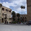 048 Het plein met de kerk van Monreale